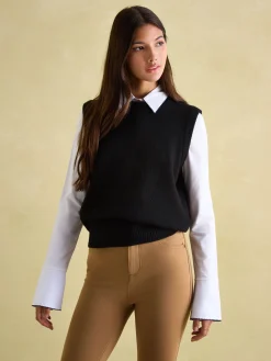 Holly Black Regular Fit Knitted Vest