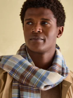 Langtree Neutral Scarf