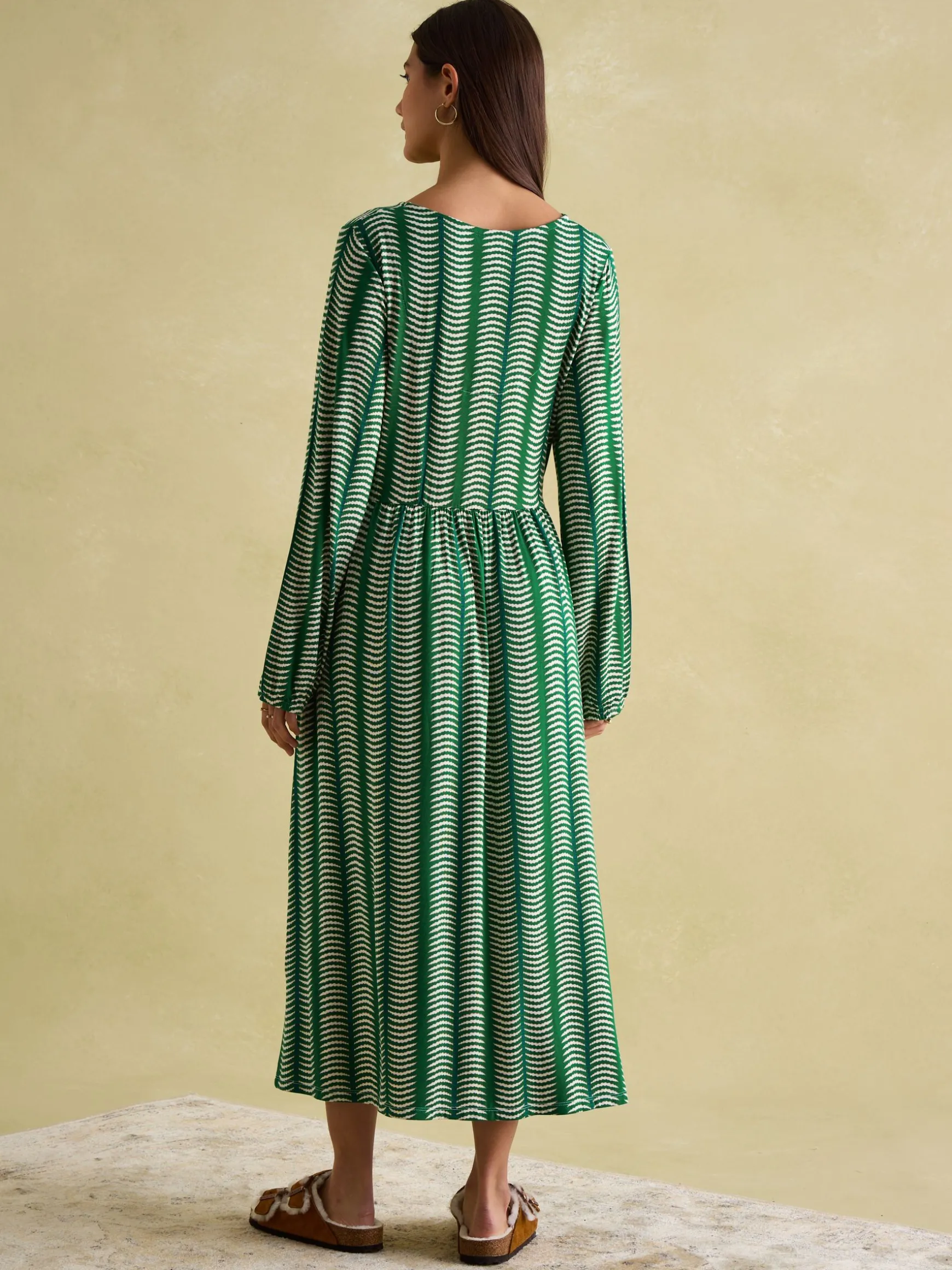 Nia Green Long Sleeve Midaxi Dress